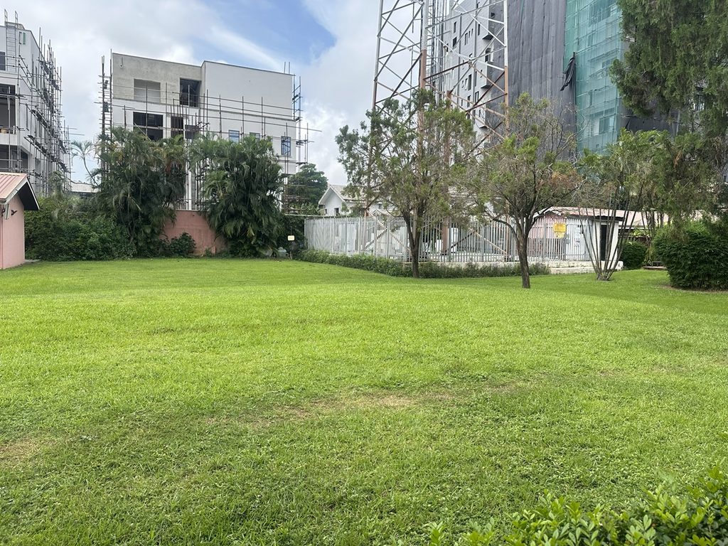 ES-IKY-012 — Ikoyi