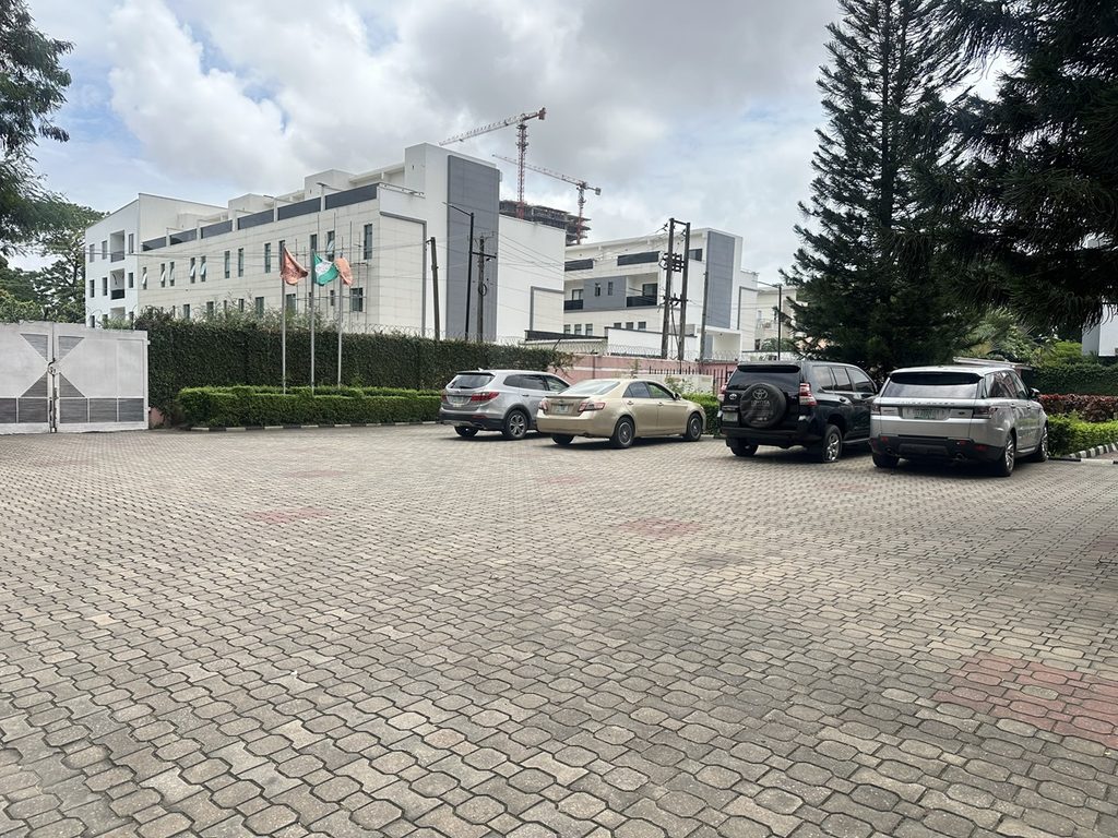 ES-IKY-012 — Ikoyi
