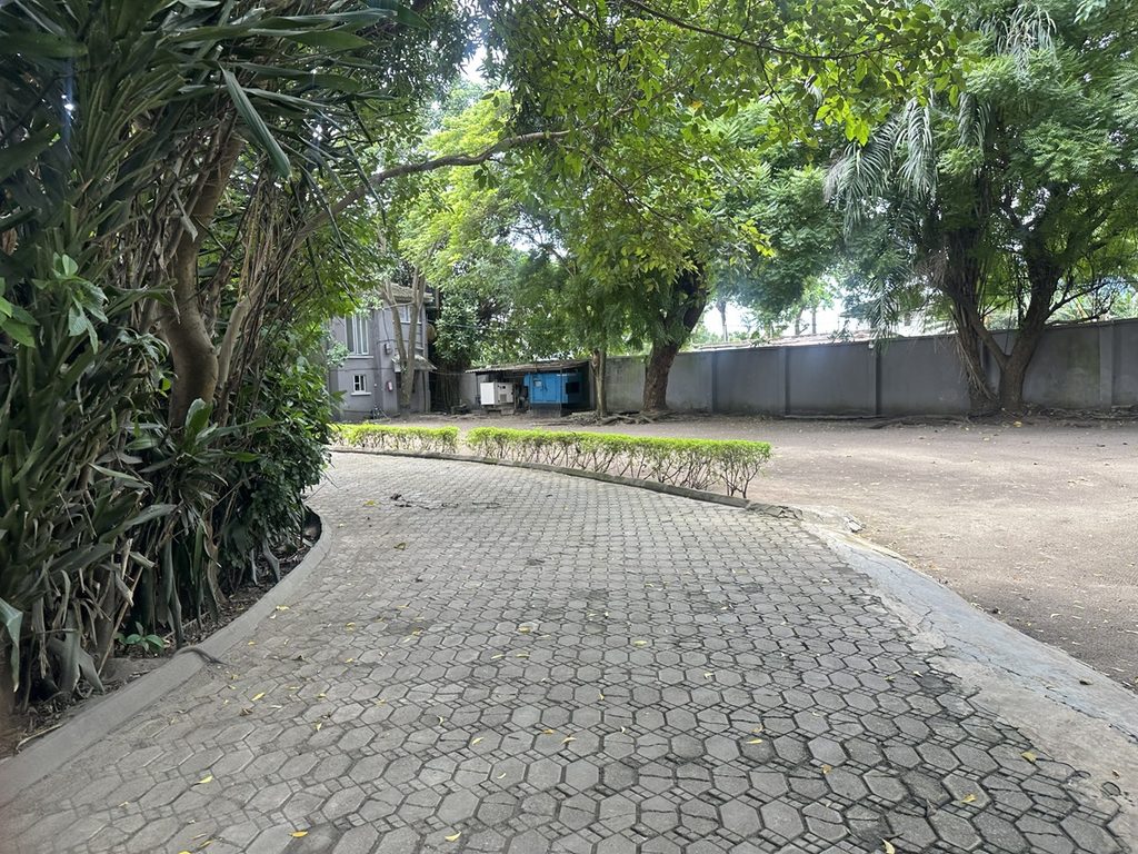 ES-IKY-009 — Ikoyi