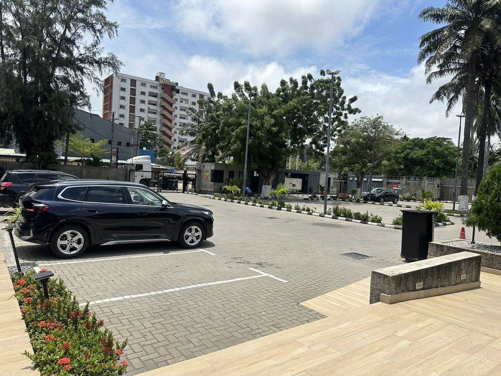 ES-IKY-005 — Ikoyi