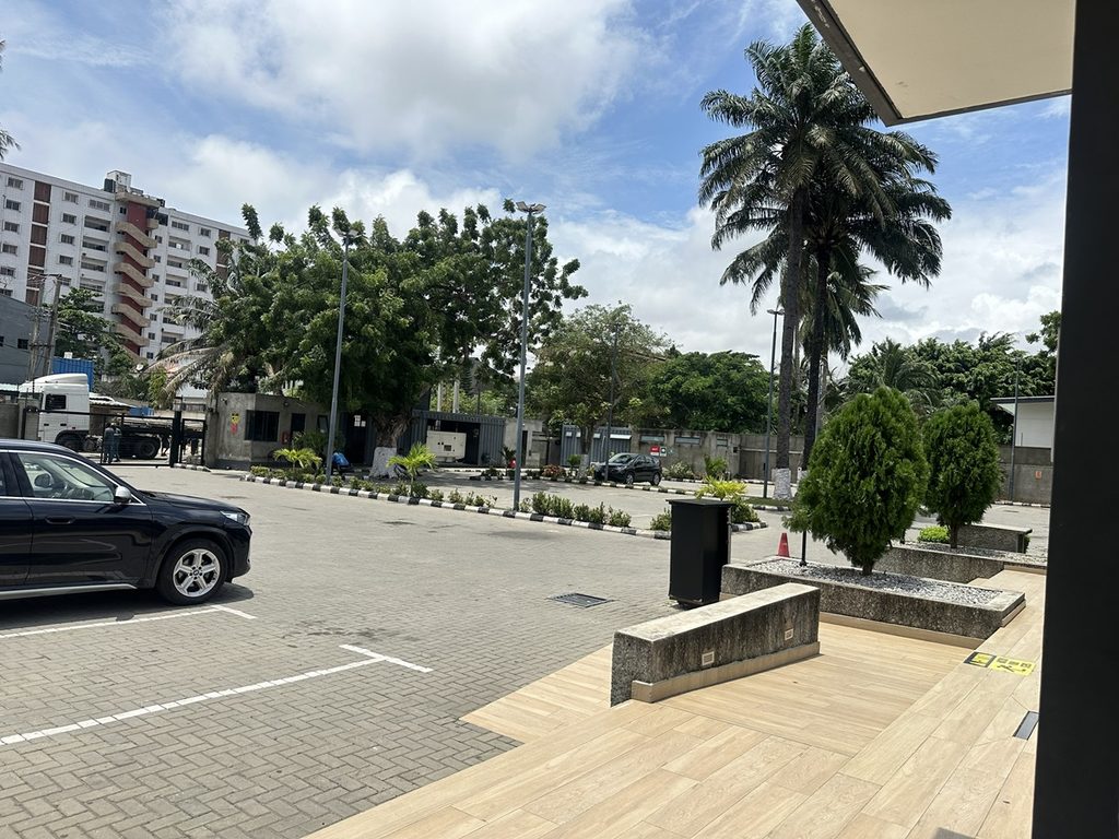 ES-IKY-003 — Ikoyi